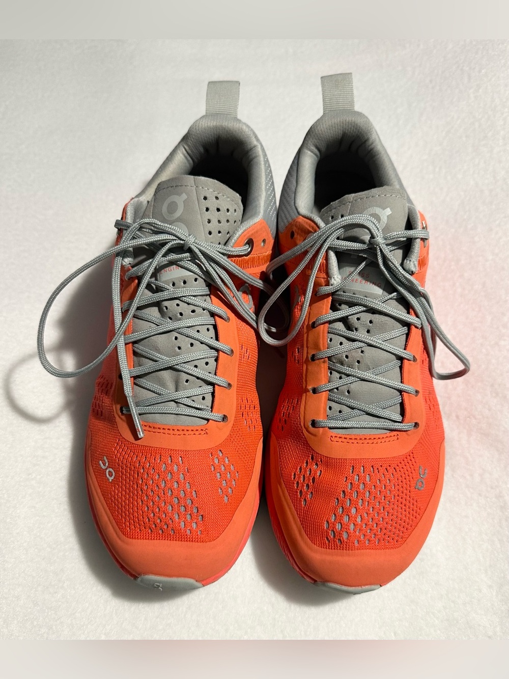 On Cloud Surfer Women's Lava Glacier Comfort Swiss Engineering Running Sneakers - Picture 2 of 7